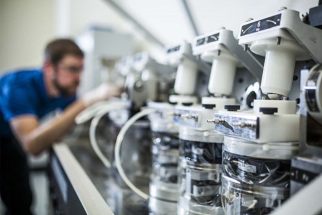 g2e506bcddc5e85eb75d2290ca6c1b5b7ae23afa50f99f3efc1af46217f83348fbc6c85a3629f7d7a97233d1a02727748452a990a546b1d08d0dfe87f3cb2e07f_1280-4600914 medical, device, hospital, equipment, healthcare, health, syringe, instrument, medicine, doctor, care, diagnosis, clinical, microscope, laboratory, illness, healthy, heartbeat, stethoscope, test, computer, cardiac, laptop, nurse, tool, microscope, laboratory, laboratory, laboratory, laboratory, laboratory